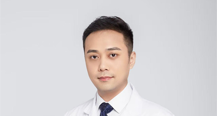 北京优贝口腔王亮医生：坚守舒适化口腔服务用心守护全民口腔健康
